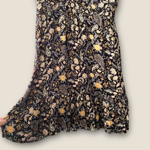 REWIND Crinkly Babydoll Dress with Lining, Size L. - Picture 4 of 13